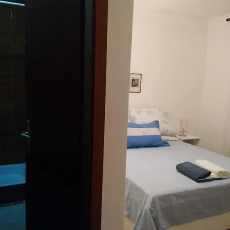 Apartment Nada Vrboska